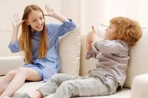 代生宝宝成长记，几个月代生宝宝长牙的奥秘